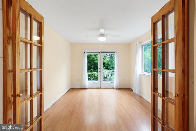 6928 WINTERBERRY LN, Bethesda, MD 20817