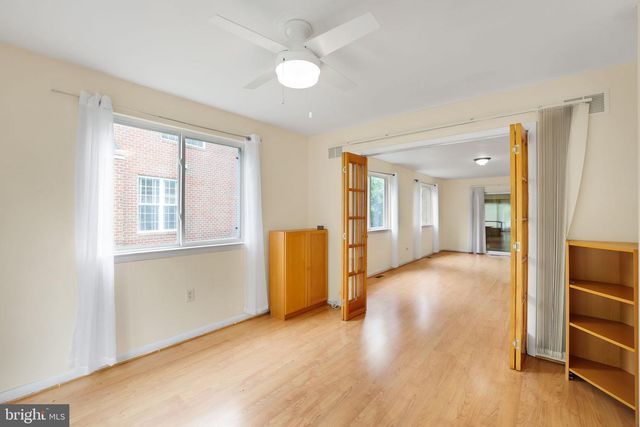 6928 WINTERBERRY LN, Bethesda, MD 20817