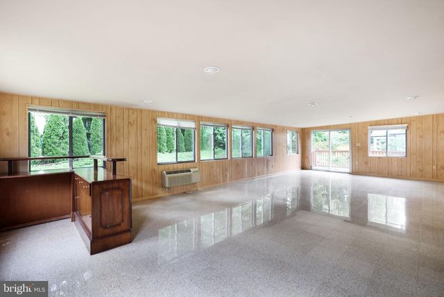 6928 WINTERBERRY LN, Bethesda, MD 20817