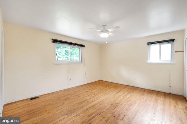 6928 WINTERBERRY LN, Bethesda, MD 20817