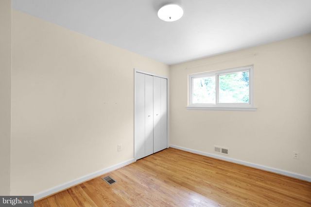 6928 WINTERBERRY LN, Bethesda, MD 20817