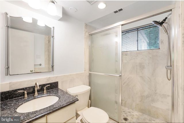 6928 WINTERBERRY LN, Bethesda, MD 20817