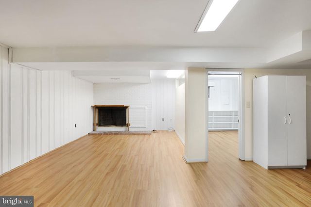 6928 WINTERBERRY LN, Bethesda, MD 20817