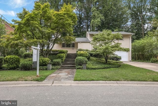 6928 WINTERBERRY LN, Bethesda, MD 20817