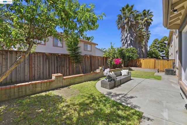 27433 Whitman St., Hayward, CA 94544