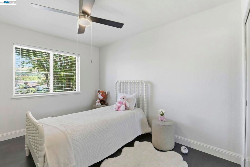 Image 10 of property listing at 27433 Whitman St., Hayward, CA 94544