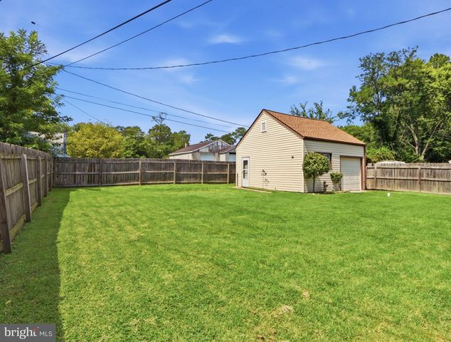 8176 LEA RD, Pasadena, MD 21122