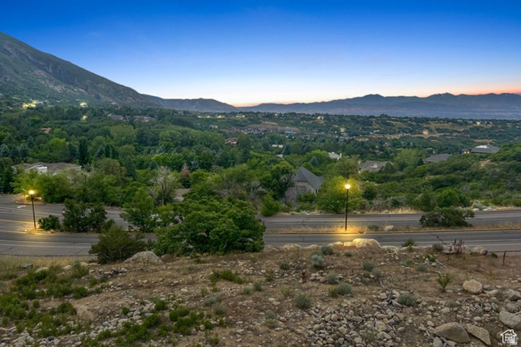Image 2 of property listing at 10471 S Wasatch Blvd Unit 27, Sandy, UT 84092