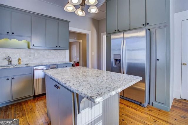 27 N Broad Street, Porterdale, GA 30014