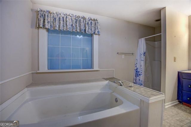 27 N Broad Street, Porterdale, GA 30014