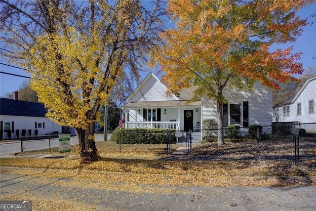 27 N Broad Street, Porterdale, GA 30014