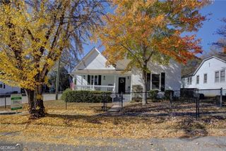 27 N Broad Street, Porterdale, GA 30014