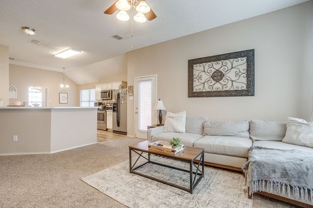 8136 Zion Trail, Fort Worth, TX 76137