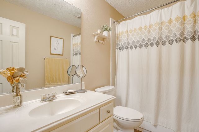 8136 Zion Trail, Fort Worth, TX 76137