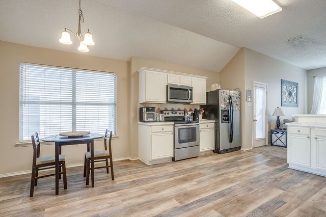 8136 Zion Trail, Fort Worth, TX 76137