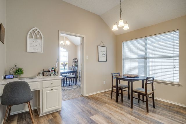 8136 Zion Trail, Fort Worth, TX 76137