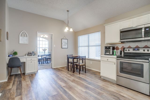 8136 Zion Trail, Fort Worth, TX 76137