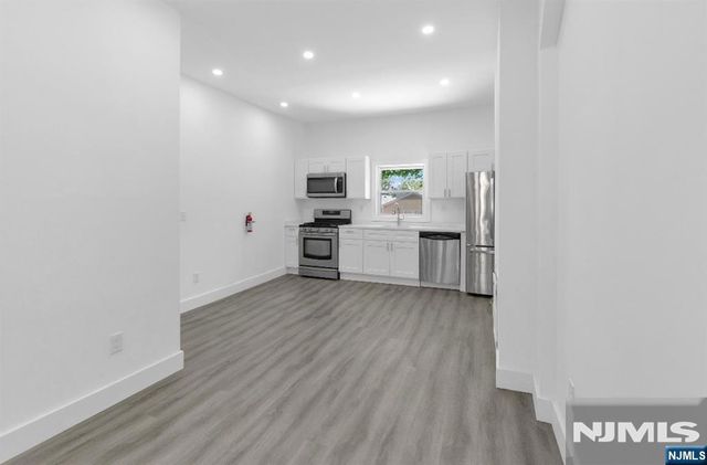 101 Garside Street, Newark, NJ 07104