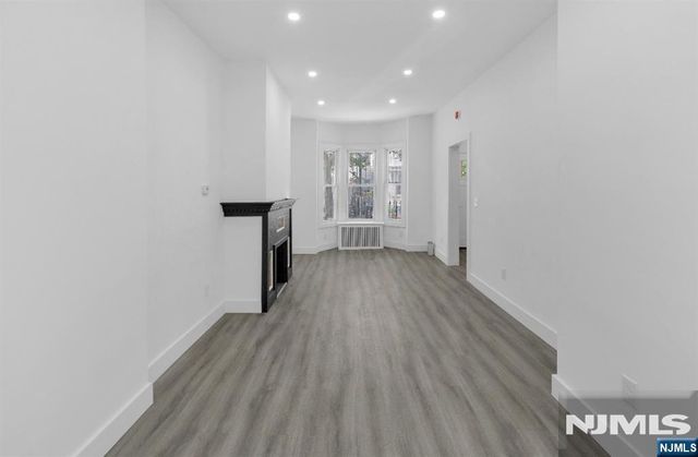 101 Garside Street, Newark, NJ 07104