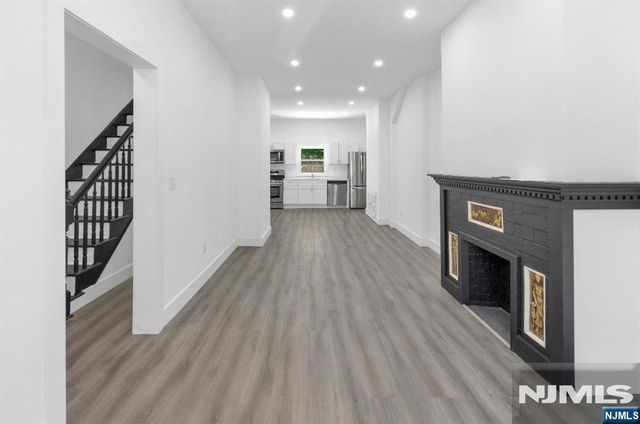 101 Garside Street, Newark, NJ 07104