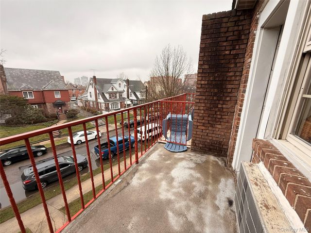 172-39 HIGHLAND AVE 4H, Jamaica Estates, NY 11432