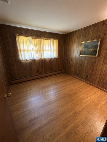 622 Valley Court, Twp Of Washington, NJ 07676