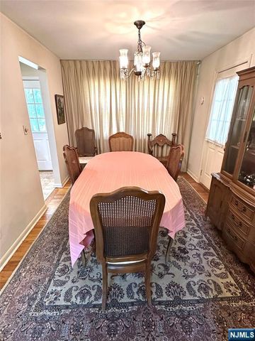 622 Valley Court, Twp Of Washington, NJ 07676