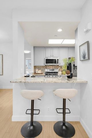 601 Arcadia Terrace 202, Sunnyvale, CA 94085