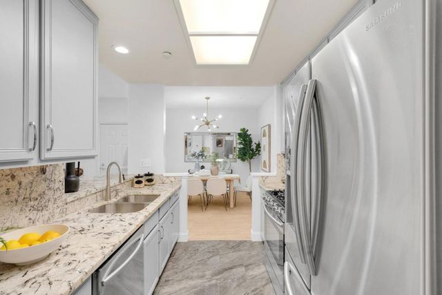 601 Arcadia Terrace 202, Sunnyvale, CA 94085