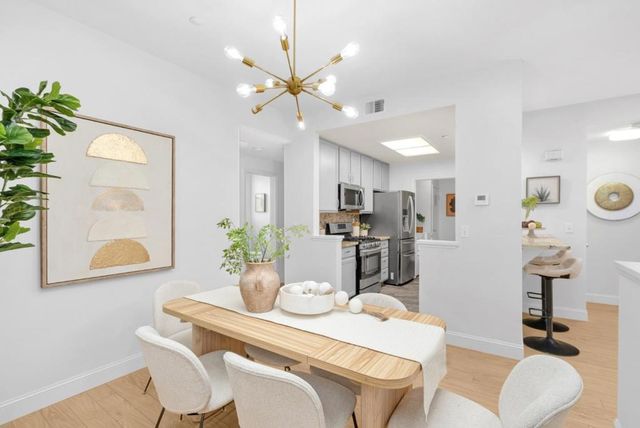 601 Arcadia Terrace 202, Sunnyvale, CA 94085