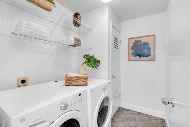 601 Arcadia Terrace 202, Sunnyvale, CA 94085