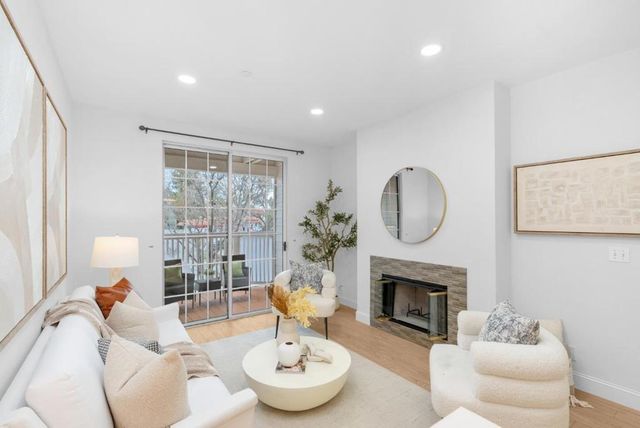 601 Arcadia Terrace 202, Sunnyvale, CA 94085