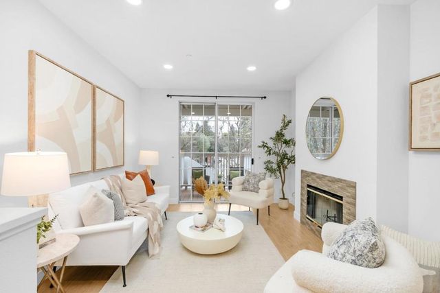 601 Arcadia Terrace 202, Sunnyvale, CA 94085