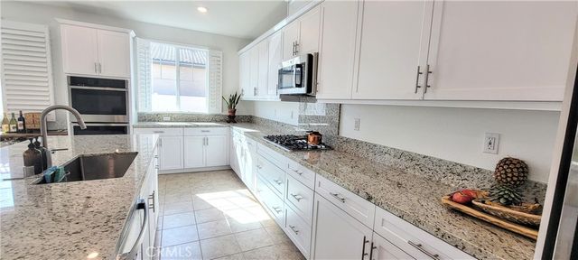 30564 Oak Summit Dr, Menifee, CA 92584
