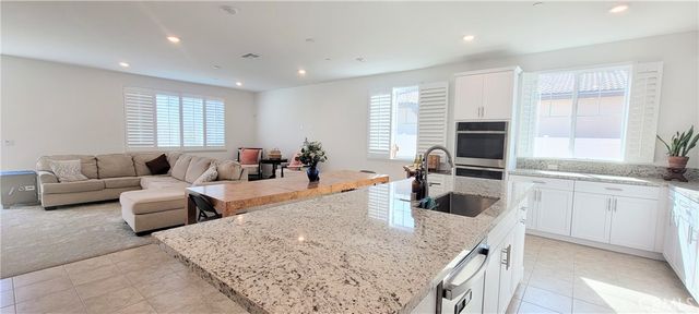 30564 Oak Summit Dr, Menifee, CA 92584