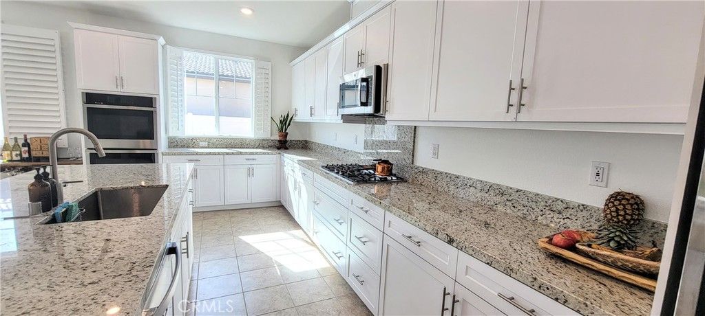 Image 17 of property listing at 30564 Oak, Menifee, CA 92584