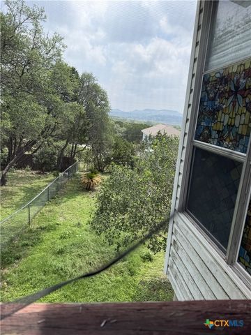 1435 Hillcrest Forest, Canyon Lake, TX 78133