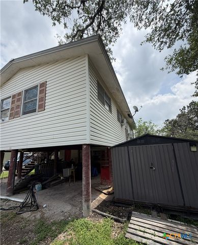 1435 Hillcrest Forest, Canyon Lake, TX 78133