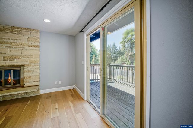 3212 Terrace NW Dr, Albany, OR 97321