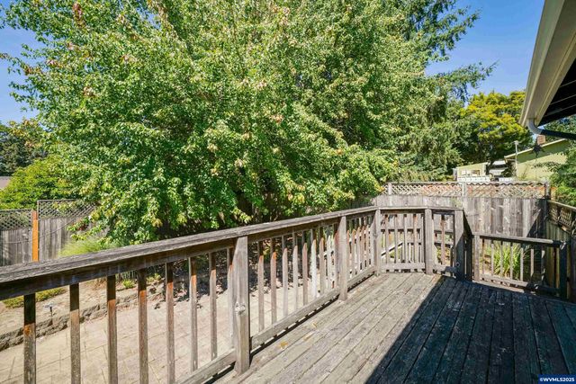 3212 Terrace NW Dr, Albany, OR 97321