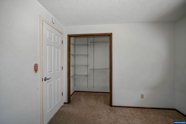 3212 Terrace NW Dr, Albany, OR 97321