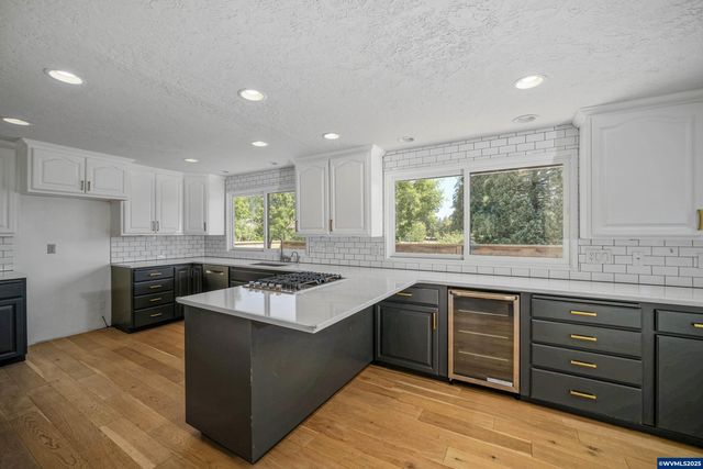 3212 Terrace NW Dr, Albany, OR 97321