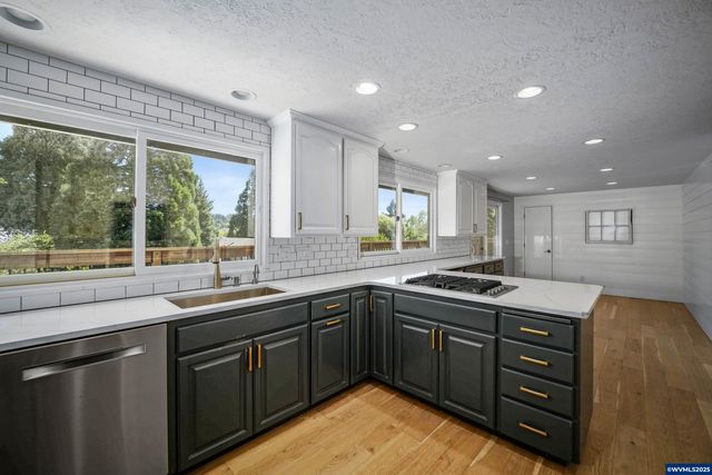 3212 Terrace NW Dr, Albany, OR 97321