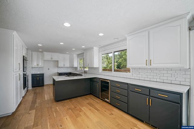 3212 Terrace NW Dr, Albany, OR 97321