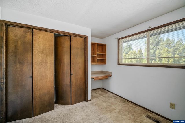 3212 Terrace NW Dr, Albany, OR 97321