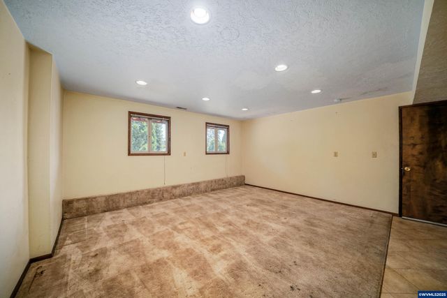 3212 Terrace NW Dr, Albany, OR 97321