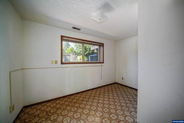 3212 Terrace NW Dr, Albany, OR 97321