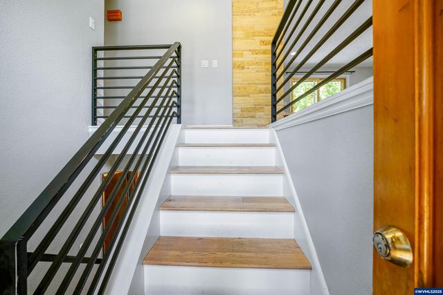 3212 Terrace NW Dr, Albany, OR 97321