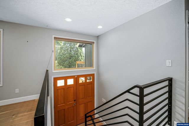 3212 Terrace NW Dr, Albany, OR 97321