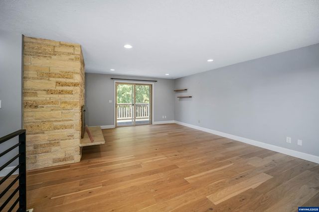 3212 Terrace NW Dr, Albany, OR 97321